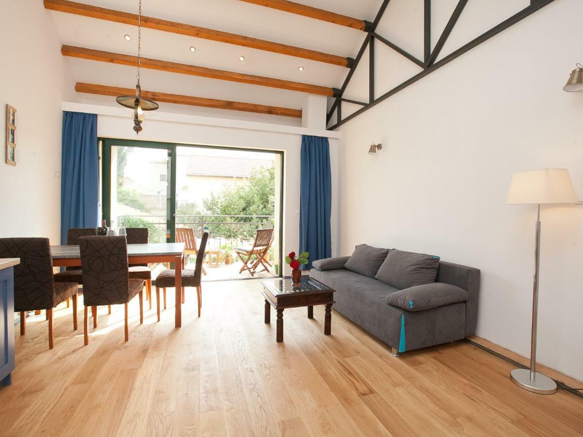 Wolverine Residence Zara Esterno foto
