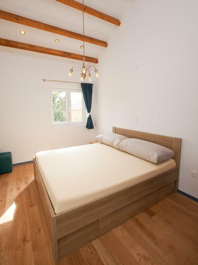 Wolverine Residence Zara Esterno foto